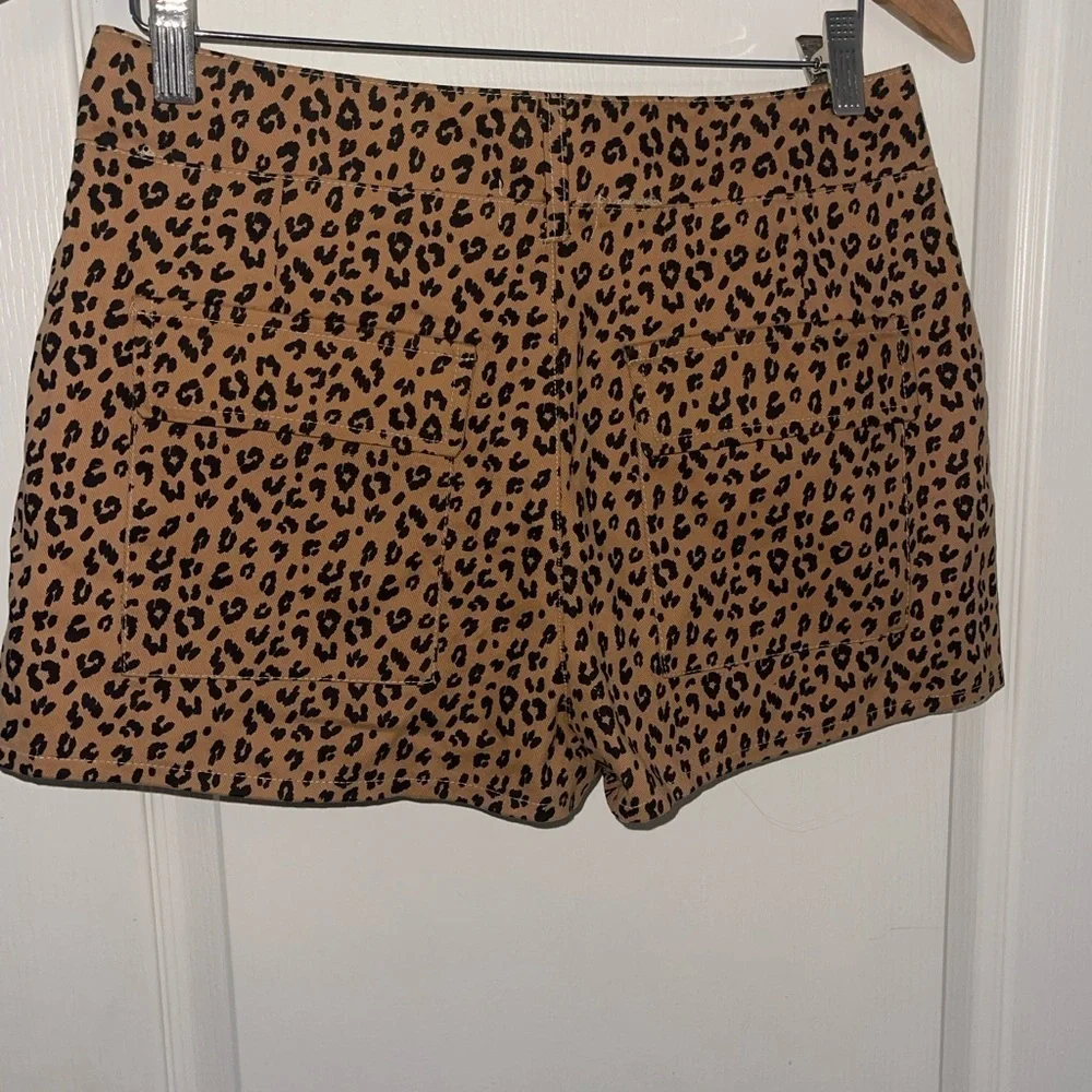 PrettyLittleThing stylish leopard